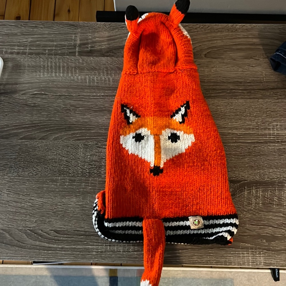 Fox dog sweater. 100% wool